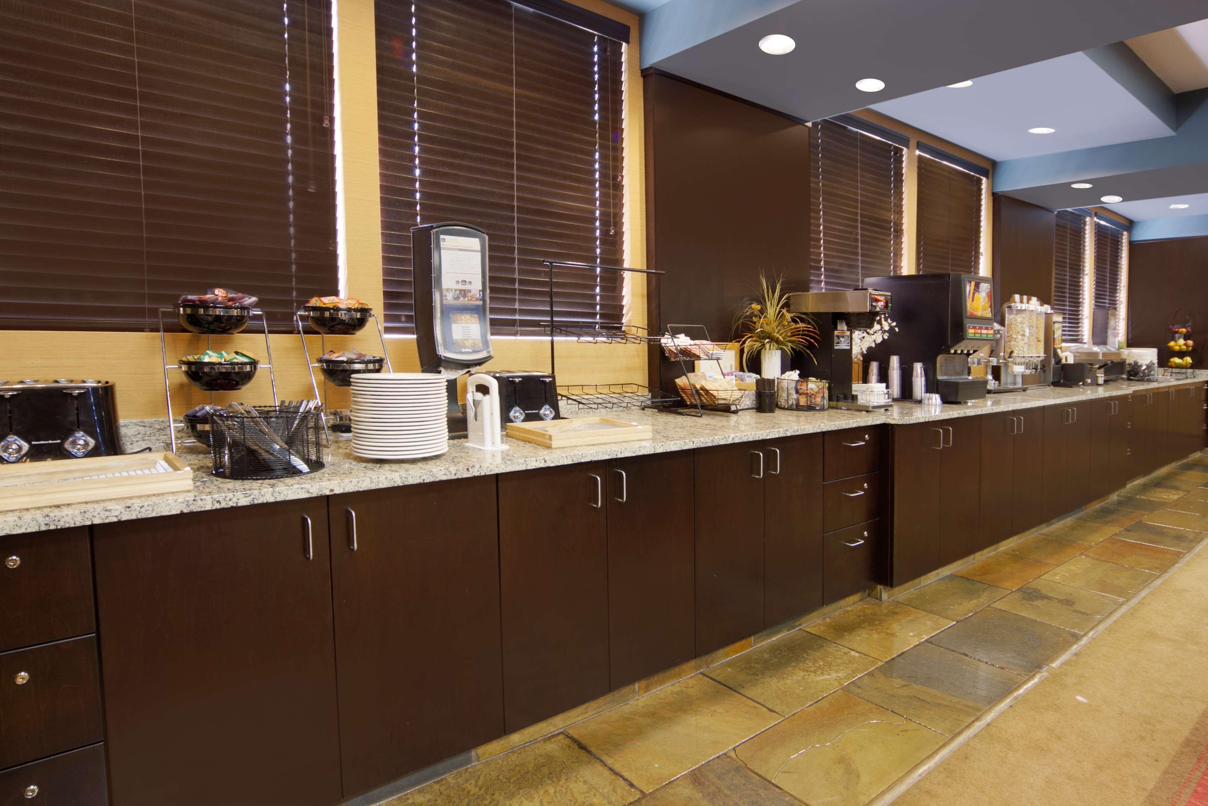 Best Western Bonnyville Inn & Suites Exteriér fotografie
